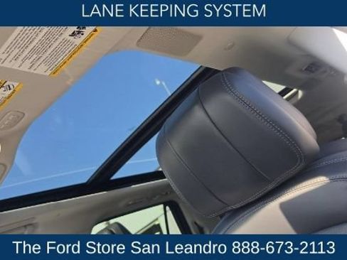 Used 2025 Lincoln Navigator L Reserve AWD/4WD image 12