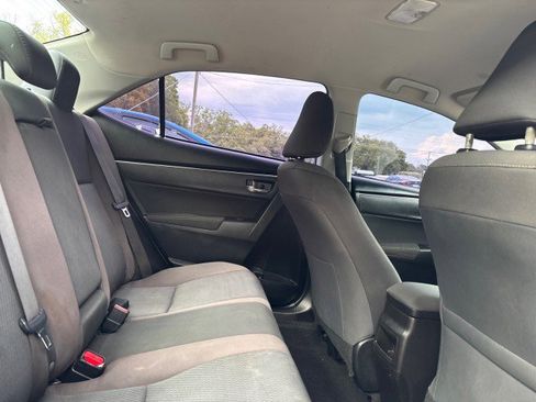 Used 2019 Toyota Corolla LE image 12
