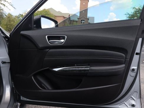 Used 2018 Acura TLX w/ Technology Package FWD image 38