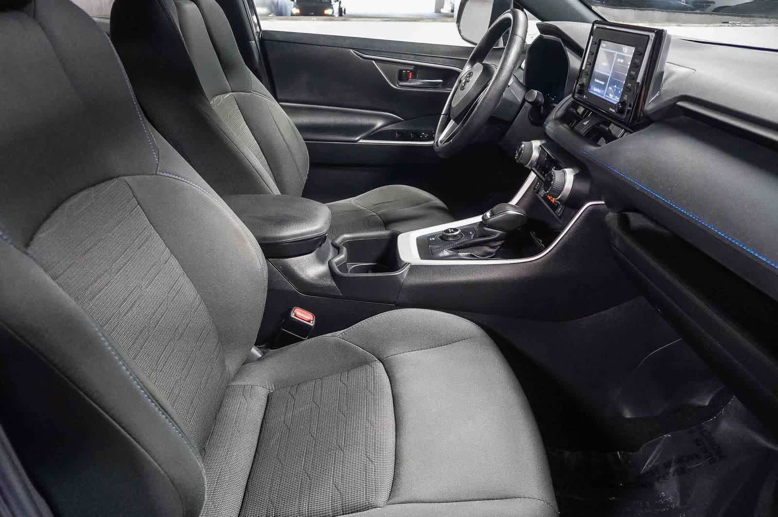 Certified 2022 Toyota RAV4 SE w/ Convenience Package AWD/4WD image 20