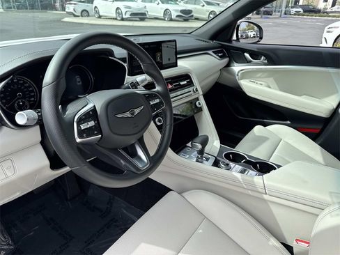 Used 2025 Genesis G70 2.5T image 19