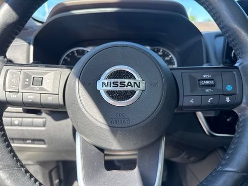 Used 2021 Nissan Rogue SL w/ Premium Package FWD image 2