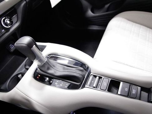 Certified 2025 Honda HR-V LX image 29