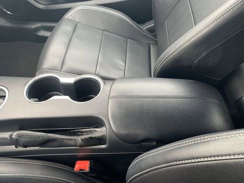 Used 2023 Ford Mustang Premium image 22