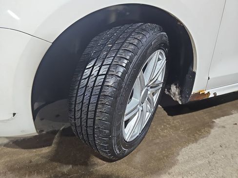 Used 2013 Volkswagen Jetta SE image 32