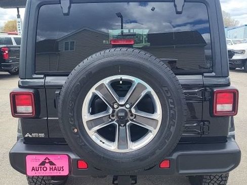 Used 2021 Jeep Wrangler Unlimited Sahara w/ Uconnect 4C Nav & Sound Group AWD/4WD image 23