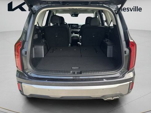 Used 2025 Kia Telluride S FWD image 12