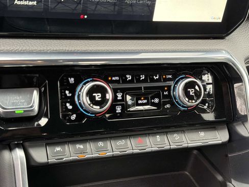 Used 2024 GMC Sierra 1500 Denali image 9
