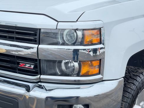 Used 2017 Chevrolet Silverado 2500 LTZ w/ Vortec Plus Package image 32