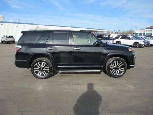 Used 2015 Toyota 4Runner Limited image 2