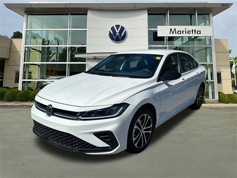 Used 2025 Volkswagen Jetta Sport image 1