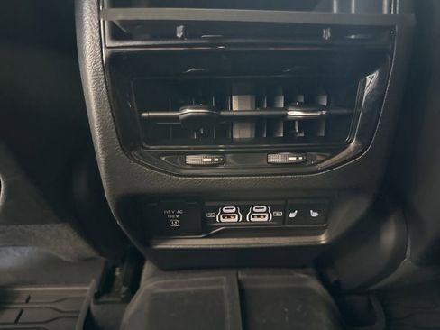 Used 2022 Jeep Grand Cherokee Limited 4xe AWD/4WD image 13
