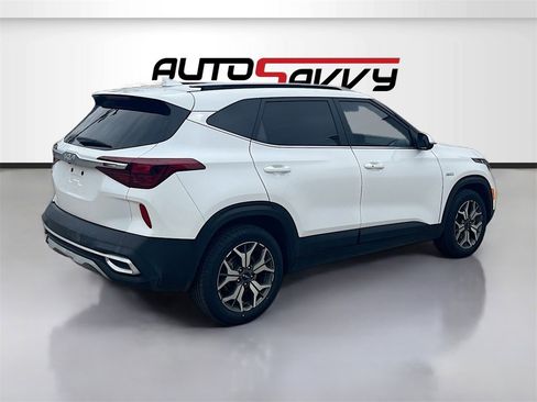 Used 2023 Kia Seltos EX image 7