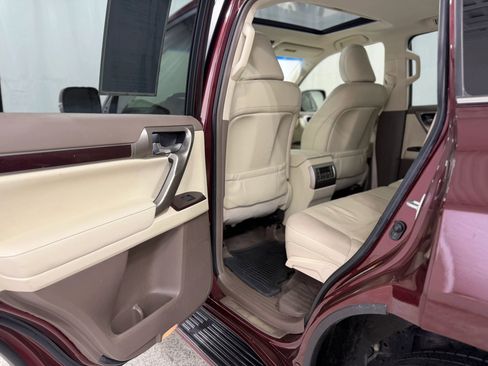 Used 2017 Lexus GX 460 Premium w/ Premium Package AWD/4WD image 36