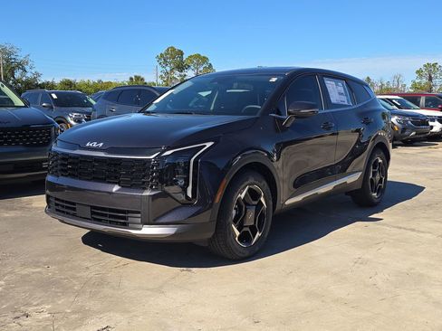 New 2026 Kia Sportage EX FWD image 4