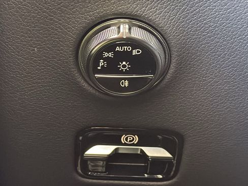 Certified 2026 Mercedes-Benz GLC 300 4MATIC image 18