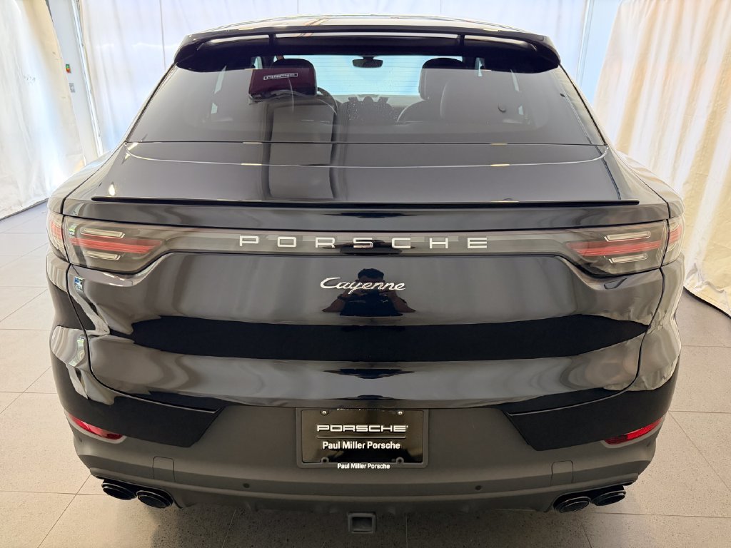 Certified 2023 Porsche Cayenne Coupe AWD/4WD image 8