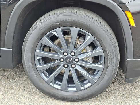 Used 2023 Chevrolet Traverse RS image 8