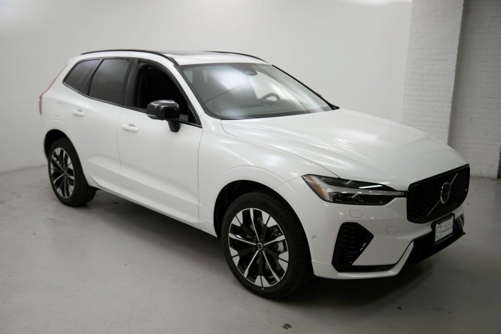 New 2026 Volvo XC60 T8 Plus w/ Climate Package AWD/4WD image 4