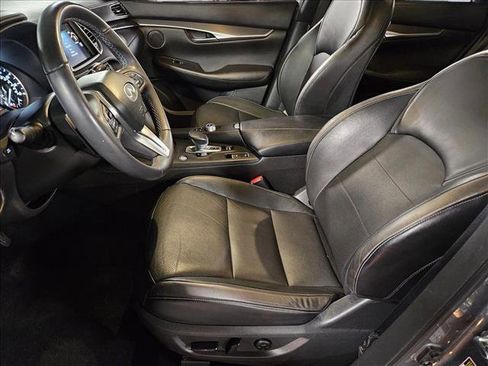 Used 2022 INFINITI QX50 Luxe w/ Appearance Package image 16