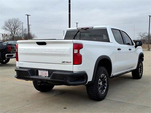 Used 2024 Chevrolet Silverado 1500 ZR2 w/ Technology Package image 4