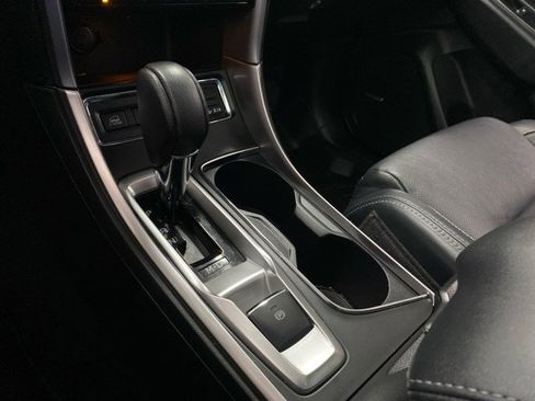 Used 2021 Subaru Ascent Limited w/ Technology Package image 27