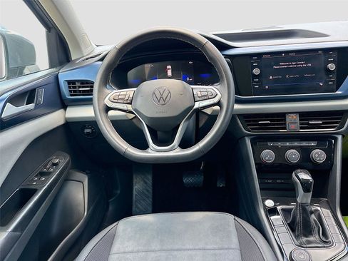 Used 2023 Volkswagen Taos SE w/ Panoramic Sunroof Package AWD/4WD image 18