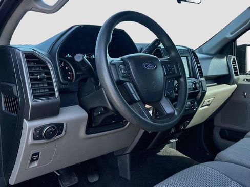 Used 2019 Ford F150 XLT w/ Trailer Tow Package RWD image 9