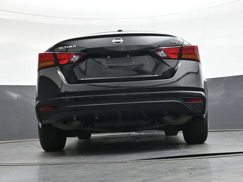 Used 2024 Nissan Altima 2.5 SV FWD image 43