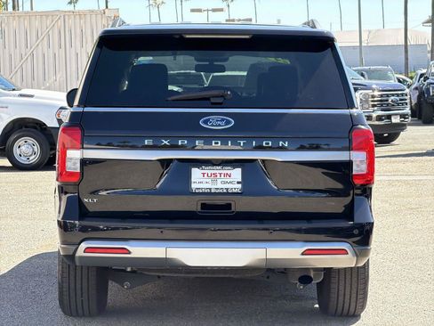 Used 2024 Ford Expedition XLT AWD/4WD image 6