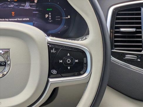 Used 2025 Volvo XC90 T8 Ultra w/ Protection Package Premier image 25