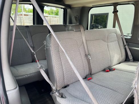 Used 2016 Chevrolet Express 2500 LT w/ LT Preferred Equipment Group RWD image 13
