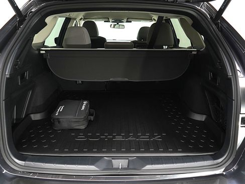 Used 2025 Subaru Outback Premium image 16