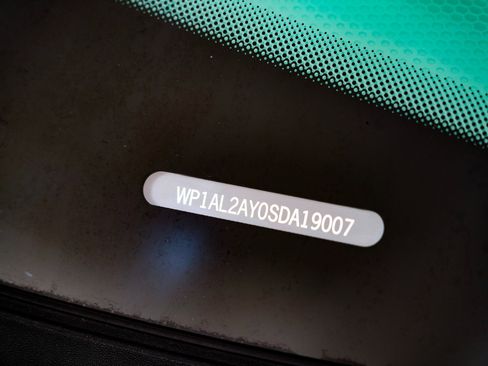 Used 2025 Porsche Cayenne S image 32