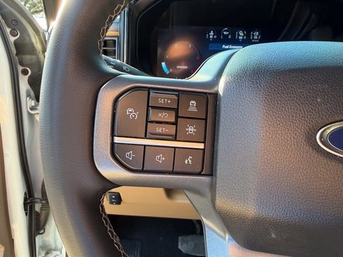 Used 2025 Ford F350 Lariat w/ Lariat Ultimate Package image 10