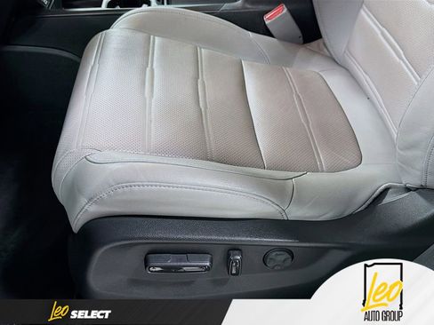 Used 2022 Honda CR-V EX-L image 18