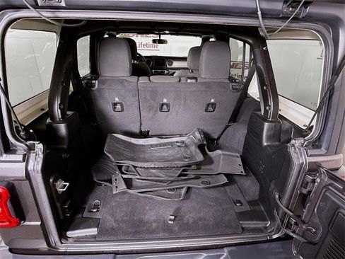 Used 2020 Jeep Wrangler Unlimited Willys image 28