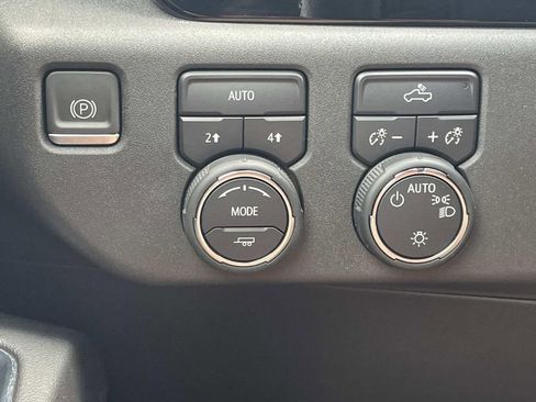 Certified 2023 Chevrolet Silverado 1500 LT w/ Convenience Package II image 30