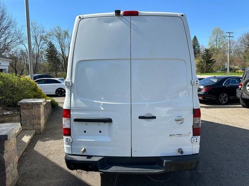 Used 2020 Nissan NV 2500 S image 5