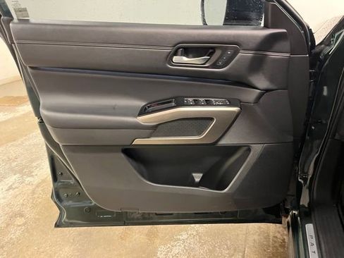 Used 2024 Nissan Pathfinder Platinum w/ Cargo Package image 19