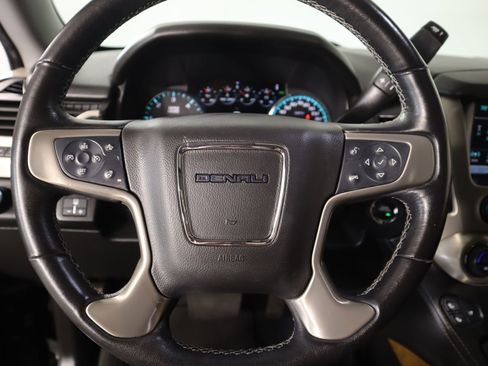 Used 2020 GMC Yukon Denali w/ Open Road Package image 3