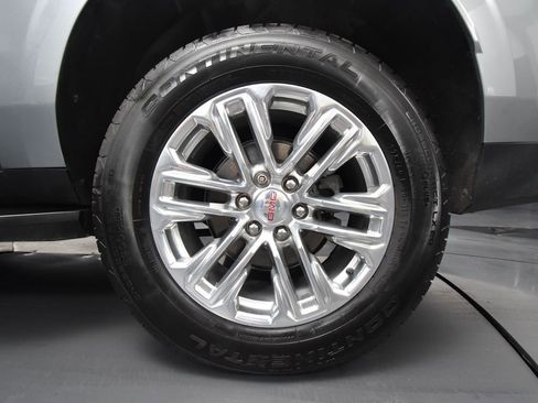 Used 2024 GMC Yukon XL SLT image 15