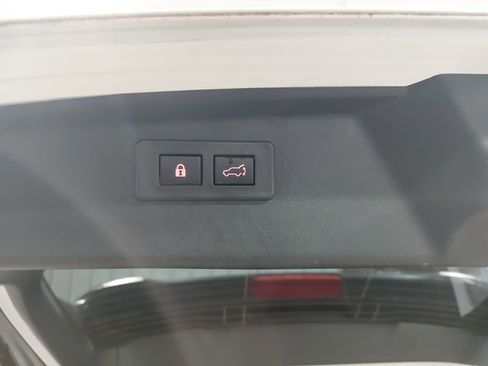 Certified 2025 Subaru Outback Premium w/ Popular Package #1A AWD/4WD image 14