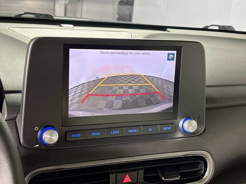 Used 2023 Hyundai Kona SE FWD image 16