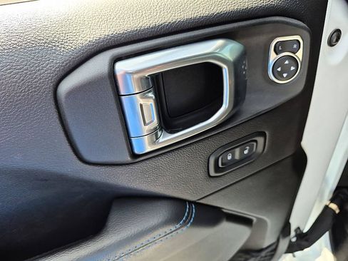 Used 2022 Jeep Wrangler Unlimited Rubicon 4xe w/ Steel Bumper Group AWD/4WD image 12