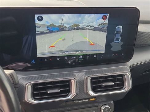 Used 2025 Ford Mustang Premium image 26