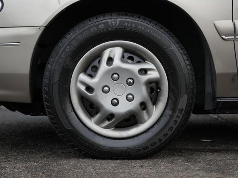 Used 1998 Buick Century Custom image 13