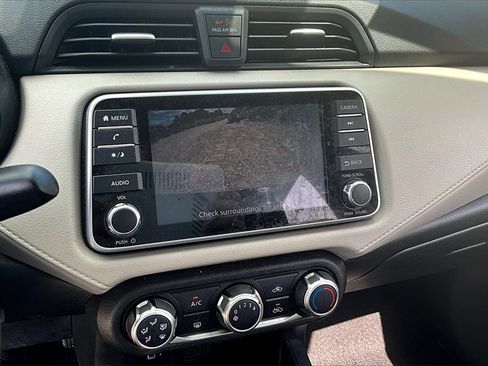 Used 2021 Nissan Versa SV image 20