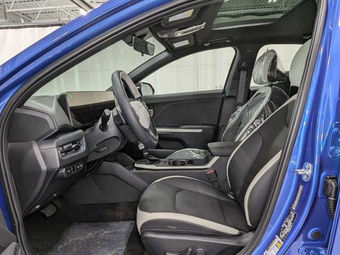 New 2025 Kia K4 GT-Line w/ GT-Line Premium Package image 4