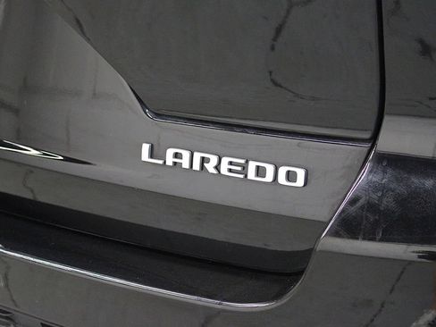 Certified 2025 Jeep Grand Cherokee Laredo X w/ Luxury Tech Group I AWD/4WD image 41